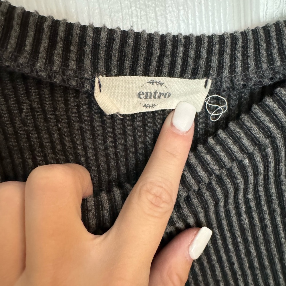Loose fitting medium shirt cute warm